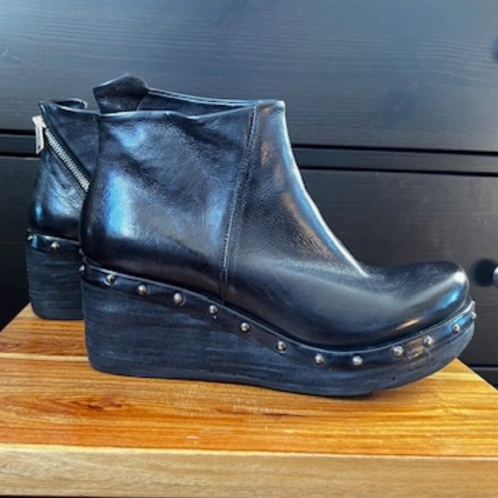 A.S.98 Savina Wedge Ankle Boots, size 41, Black